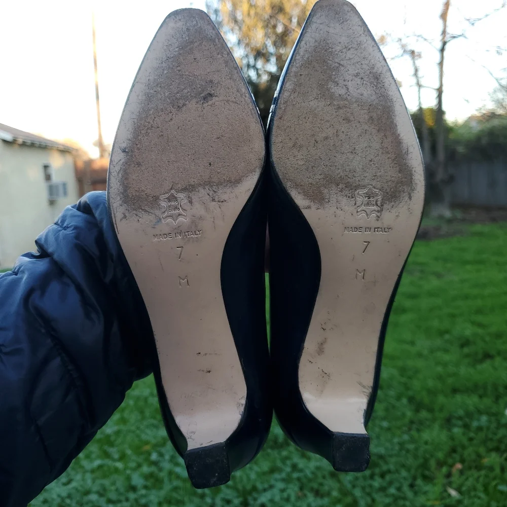 Vintage Bally 80s women's pump heels. Size 7  M. Italy. Nautical/Navy/Go…